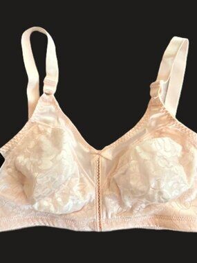 Bali Soft Pink Bra with Wide Straps, 36DD, No Wire No Padding NWT
